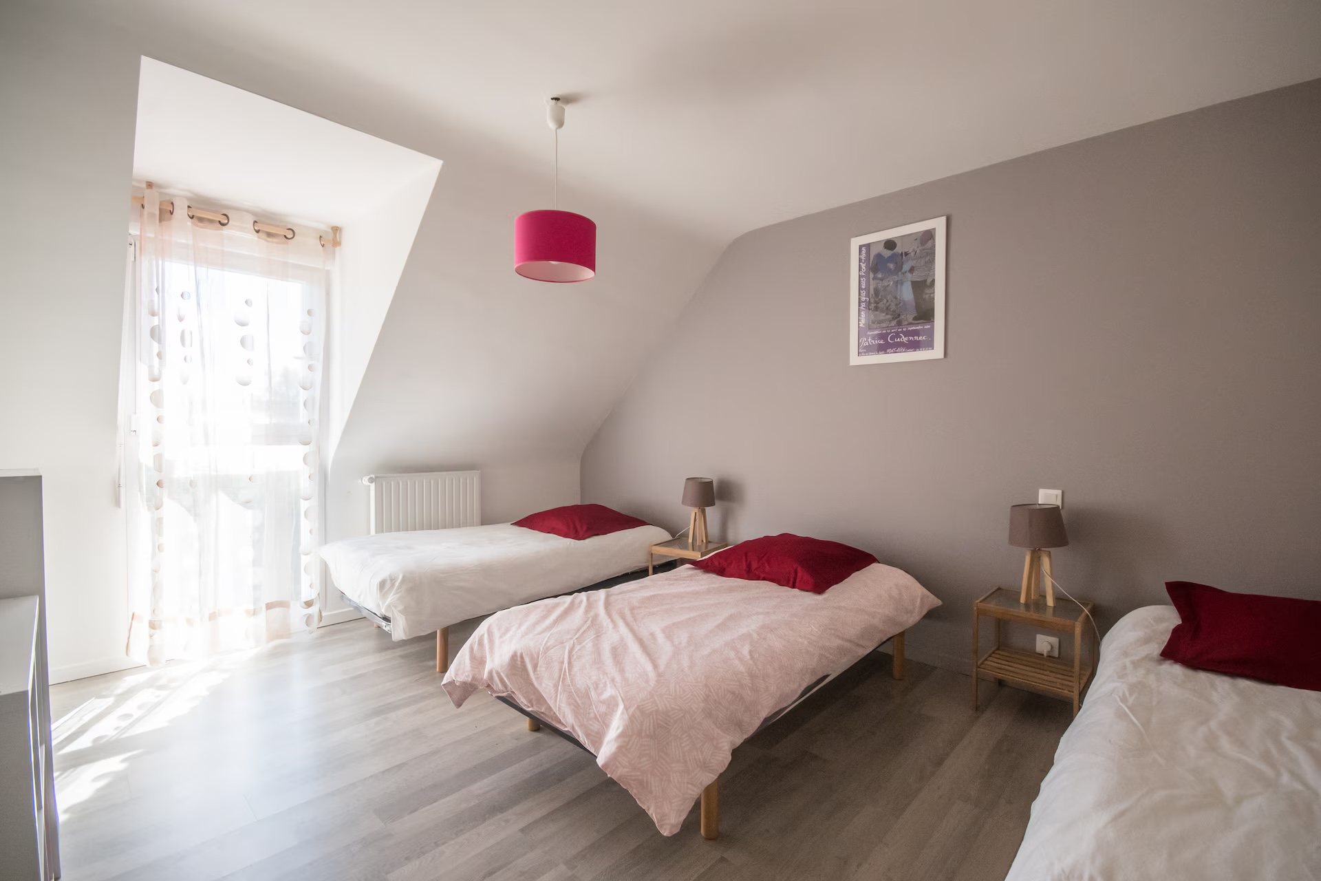 Chambre 4 à l'étage avec 3 lits simples